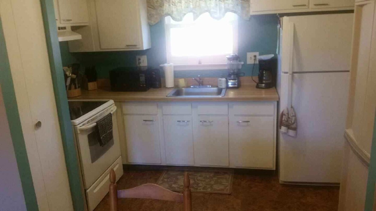 28 Colonial Dr, Rocky Hill, CT 06067 Condo for Rent in Rocky Hill, CT