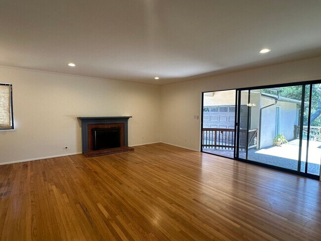 Foto del edificio - San Roque 3 bdrm 2 bath