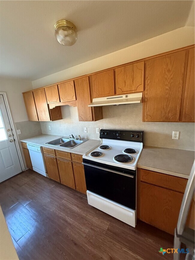 Foto del edificio - 4305 Abigail Dr