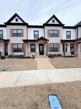 Building Photo - 731 Bolivar Dr