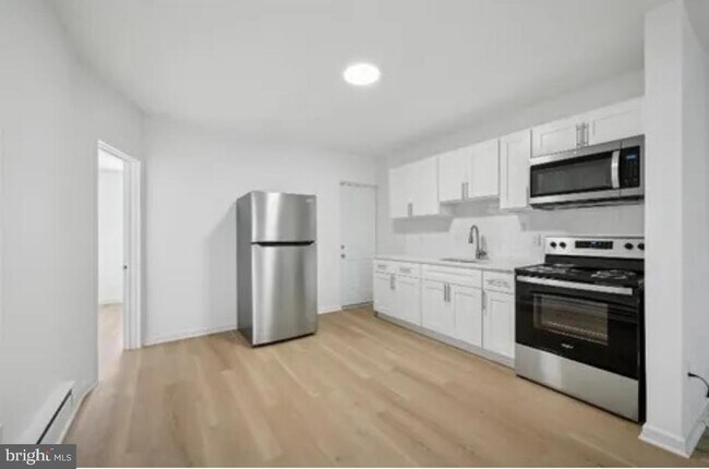 Foto del edificio - 318 Berkley St