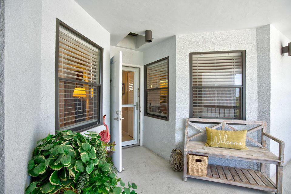 Primary Photo - 143 Bay Colony Dr N