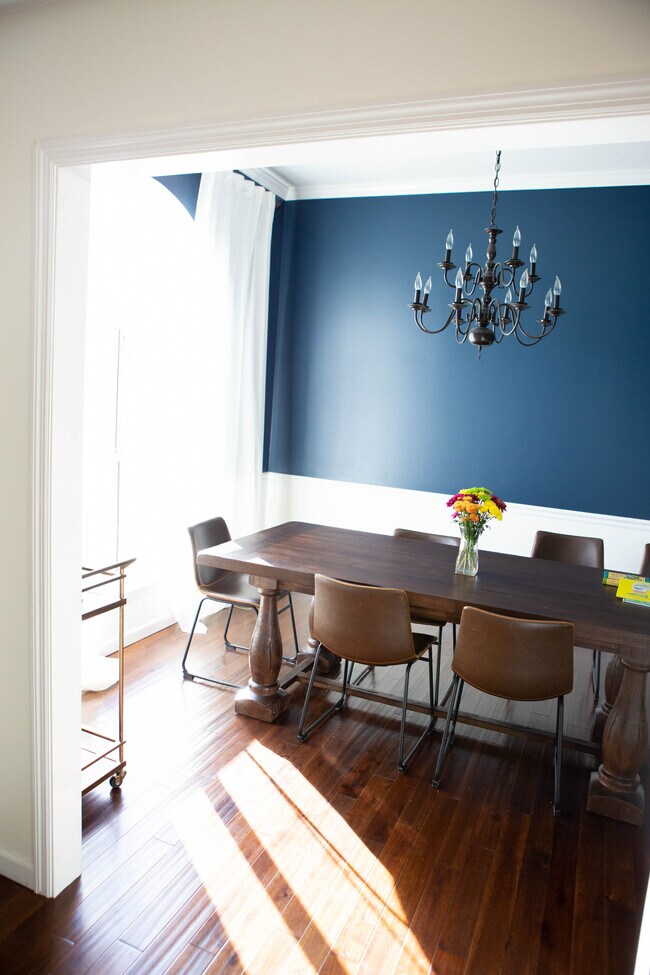 Foto del edificio - 7917 Hamilton Mill Dr