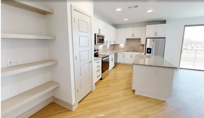 Foto del edificio - 2422 Firewheel Pkwy