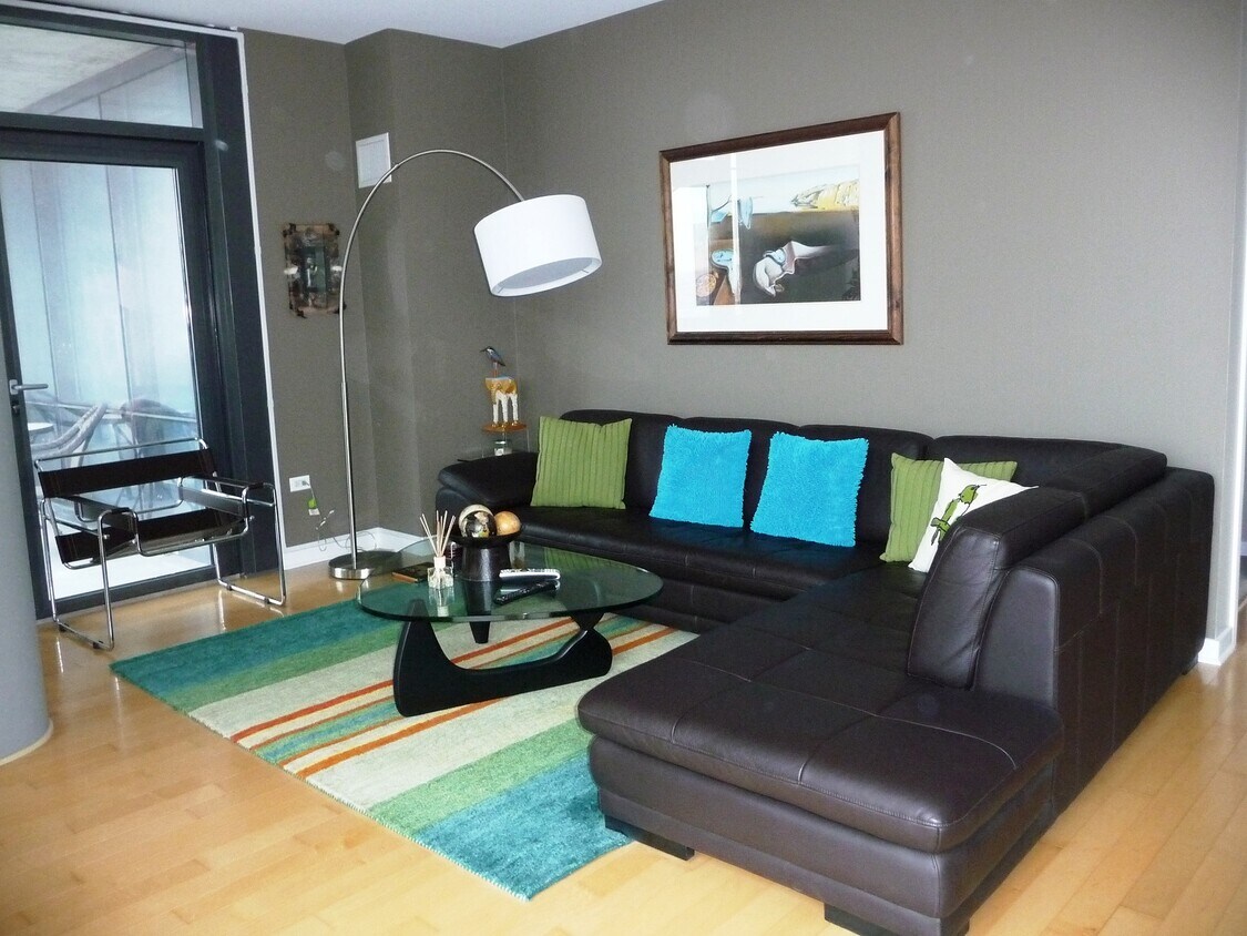 Foto principal - 860 W Blackhawk St