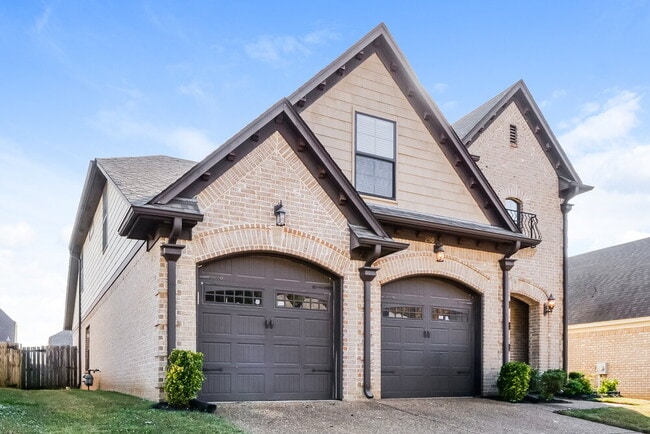 Building Photo - 290 Garden Springs Dr