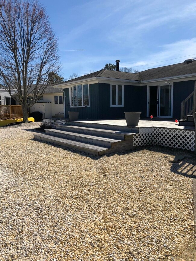 Building Photo - 508 Middle Branch Dr