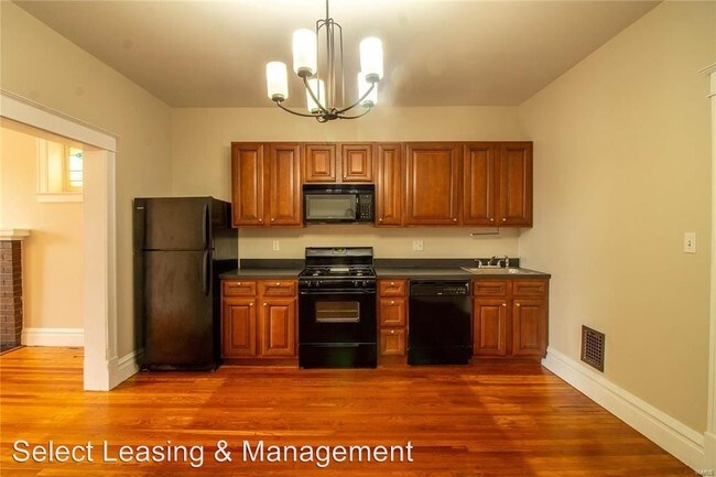 Building Photo - 5311-5313 S Kingshighway Blvd