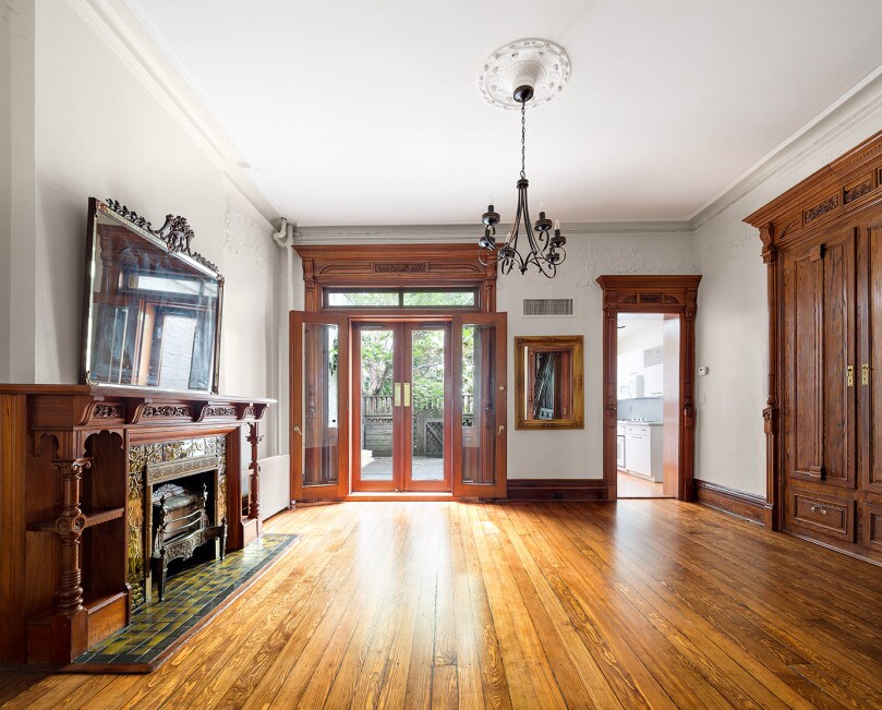 Primary Photo - 523 3rd St