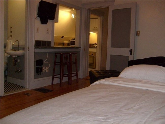 Building Photo - 47 Royal St