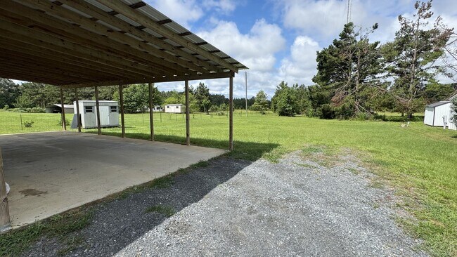 Foto del edificio - 308 Winnfield Rd