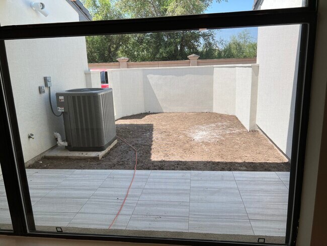 Building Photo - 1225 Ozark Ave