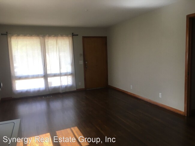 Foto del edificio - 3 br, 1 bath House - 3270 Hinkle Dr