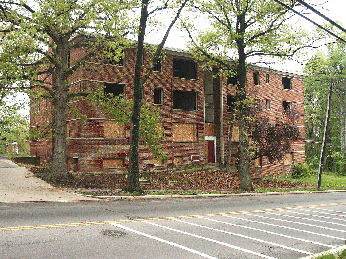 Building Photo - 2585 Naylor Rd SE