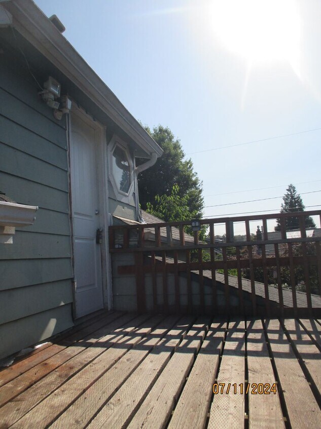 Foto principal - Cute 2 Bed 1 Bath Duplex in Puyallup