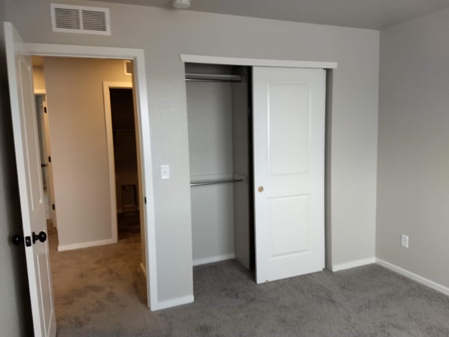 Building Photo - 402 Skyraider Way