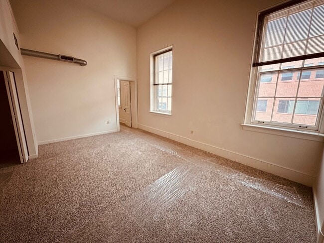 Building Photo - Washington Hall, Downtown Loft Apartment