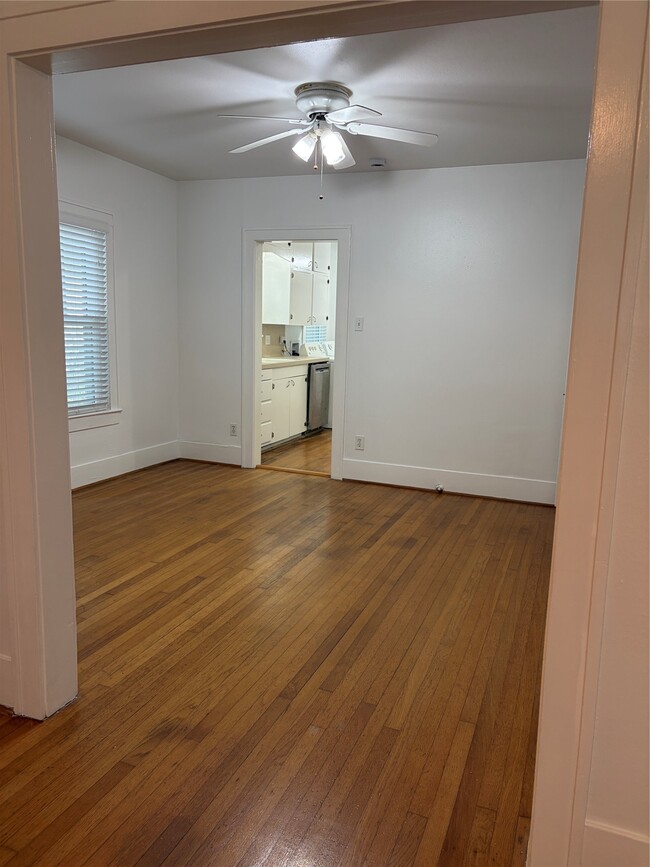 Foto del edificio - 1719 Dunlavy St