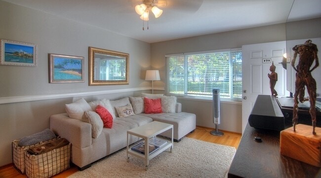 Building Photo - Downtown Palo Alto - Stunning 1-Bed Apartm...