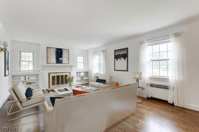 Foto del edificio - 40 Elmwood Pl