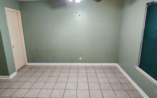 Building Photo - 13018 Chimney Oak Dr