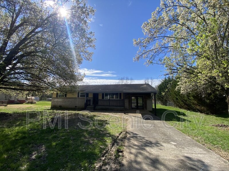 Photo - 168 Reynolds Dr