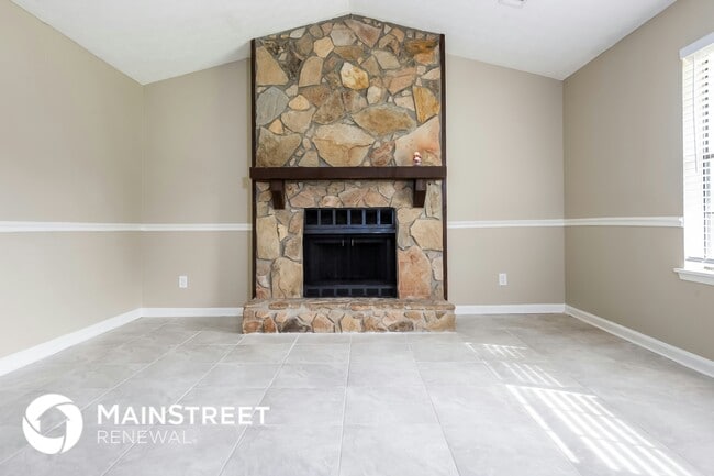 Building Photo - 5722 Phillips Dr