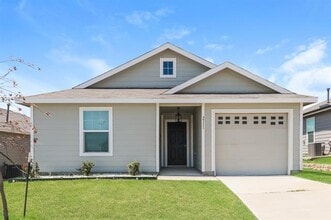 Building Photo - 2311 Alcantara Ave