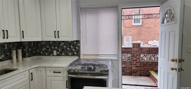 Foto del edificio - 62-60-62-71 71st St