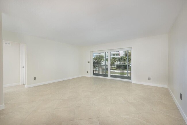 Building Photo - 2501 S Ocean Blvd