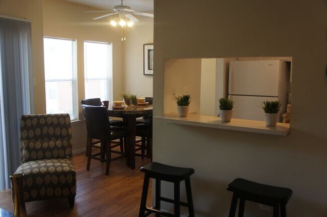 Foto del edificio - 3524 Greystone Dr