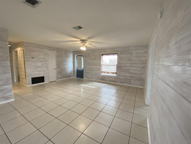 Building Photo - 1007 Maldonado Dr