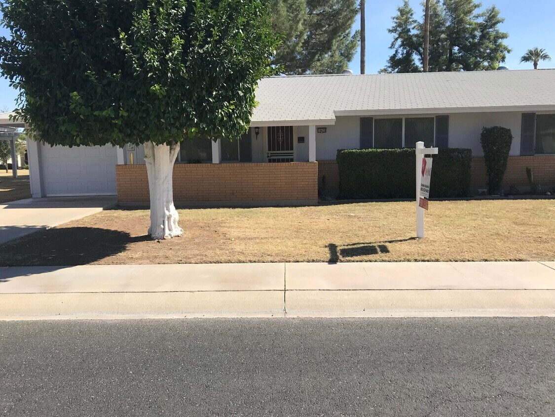 10420 W Saratoga Cir, Sun City, AZ 85351 Townhome Rentals in Sun City AZ