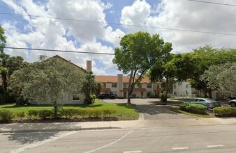 Building Photo - 3529 Coral Springs Dr