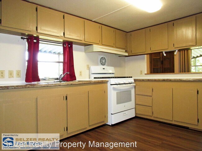 Building Photo - 2 br, 2 bath House - 1840 East Hill Rd.