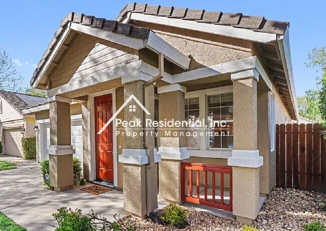 Foto del edificio - Nice 3bd/2ba West Sacramento Home with 2 C...