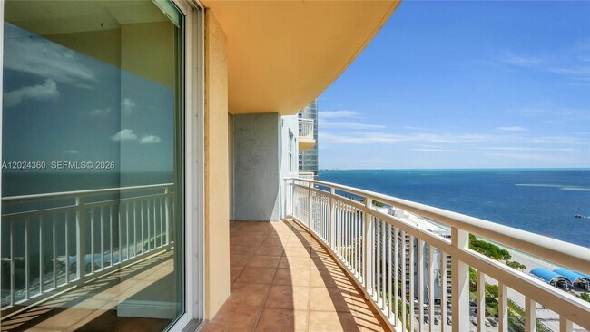 Building Photo - 2475 Brickell Ave