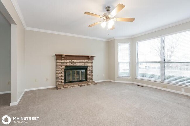 Foto del edificio - 3064 Willow Creek Estates Dr, Florissant, ...