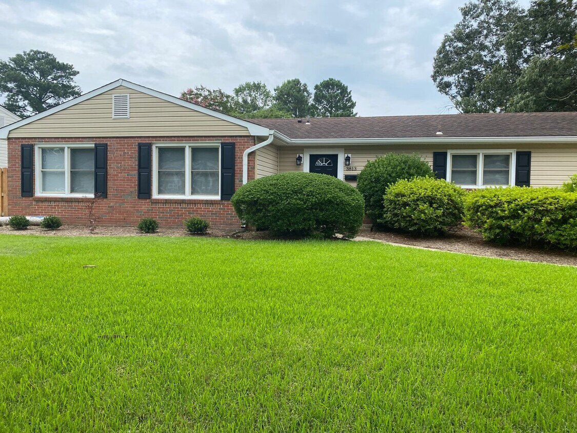 Primary Photo - Beautiful Home for Rent in Windsor Woods!