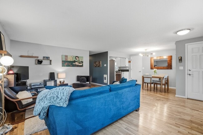 Building Photo - Charming SE Portland Bungalow with Dreamy Backyard Retreat & Stylish Updates