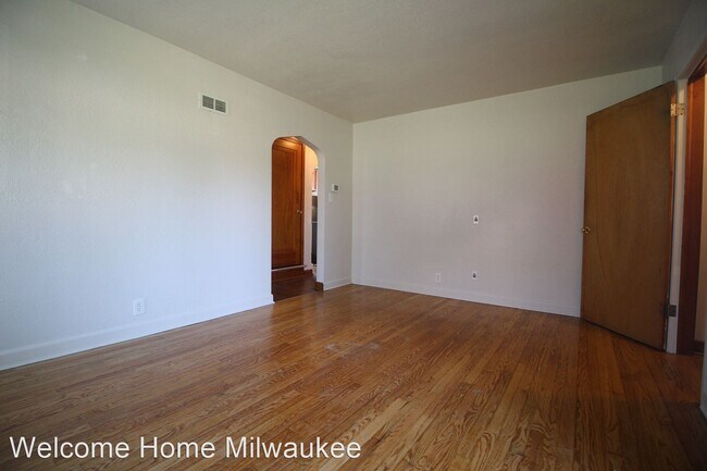 Building Photo - 3 br, 1 bath House - 2944 N 76th Street