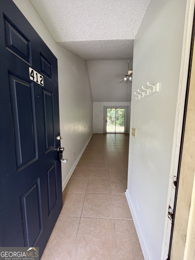 Building Photo - 412 Admiral's Walk Dr