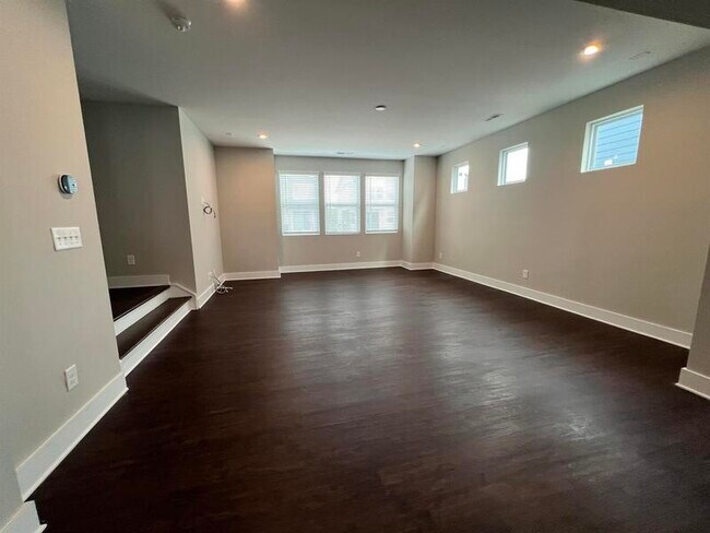 Foto del edificio - 1725 Unison Dr