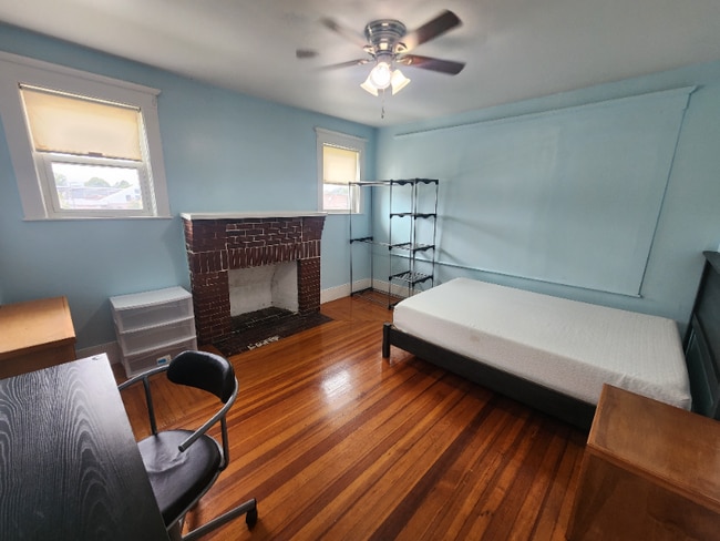 Photo - 44 Woodbine St Apartment