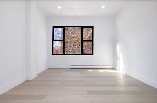 Foto del edificio - 163 First Avenue