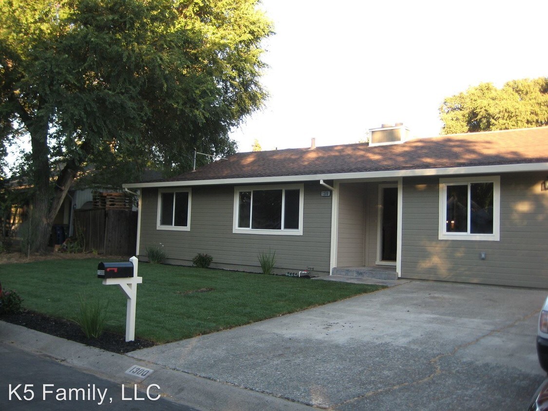 Primary Photo - 3 br, 2.5 bath House - 1300 Orange Street