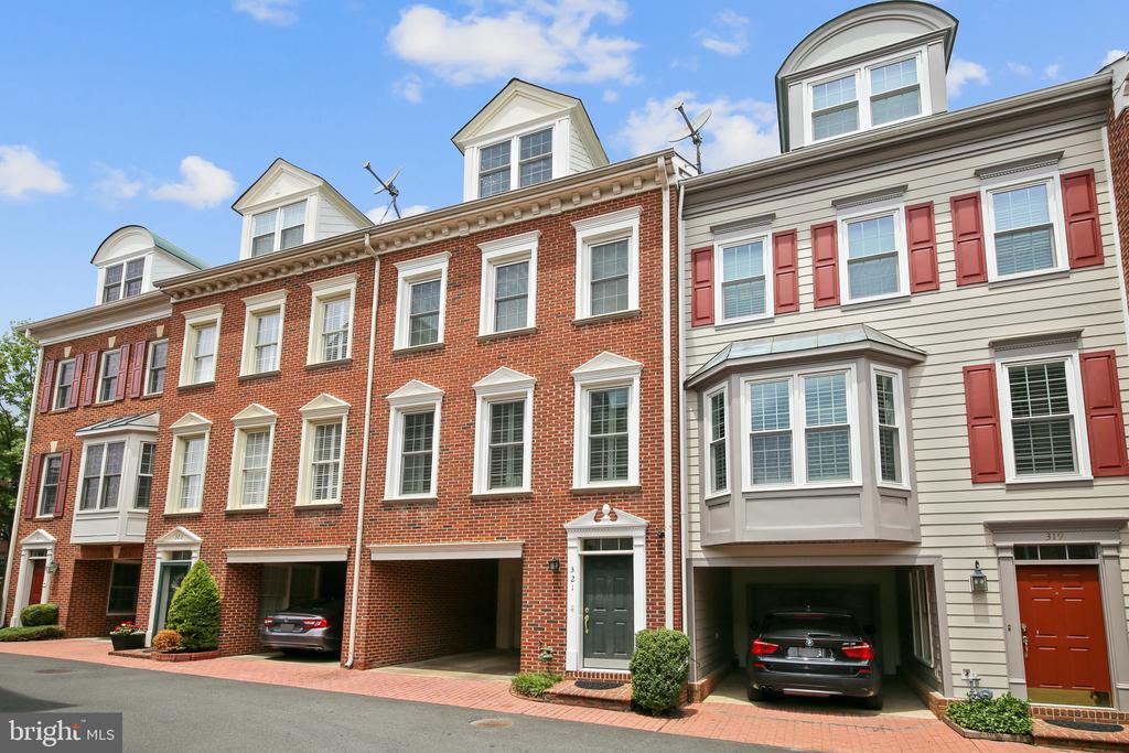321 Hearthstone Mews, Alexandria, VA 22314 Townhome Rentals in