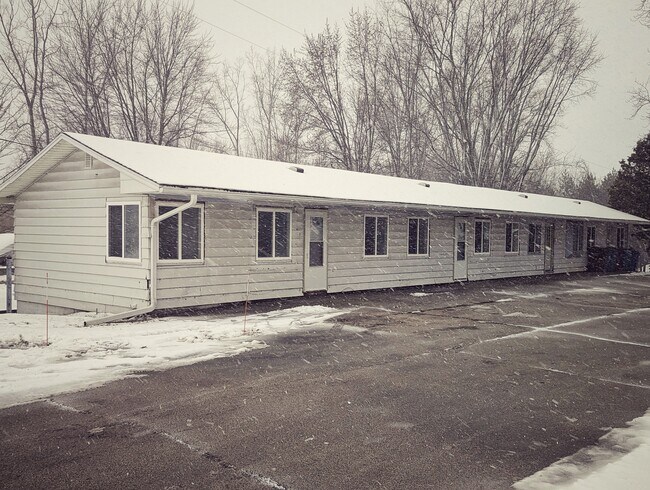 Foto del edificio - 868 S Huron Rd