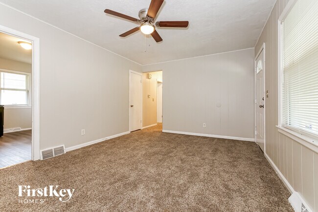 Foto del edificio - 7700 E 48 Terrace