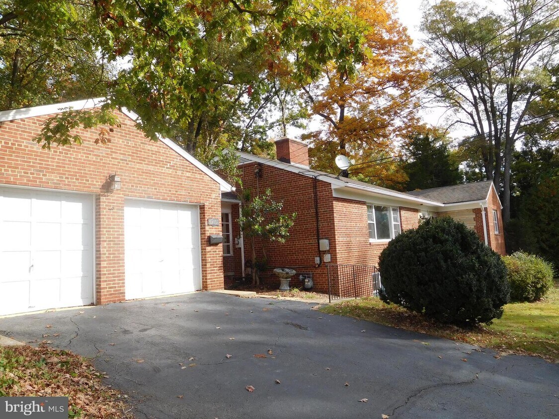 Foto principal - 6048 Old Telegraph Rd
